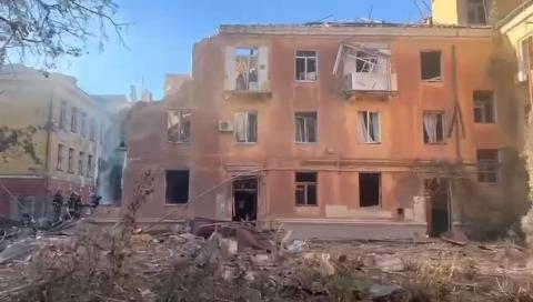 The enemy struck the city of Slovyansk: a school and a residential building were destroyed, people were buried under the rubble