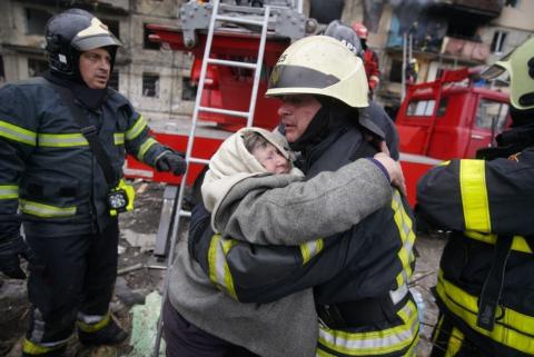 The consequences of the artillery fire at a high-rise building in Obolon in Kyiv
