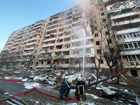 In the Svyatoshinsky district of Kyiv, residential multi-storey buildings came under shelling, there are victims