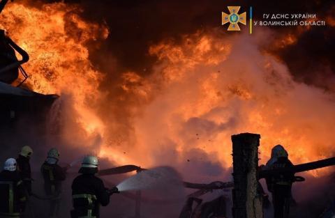 Consequences of the rocket attack on the oil depot in Lutsk