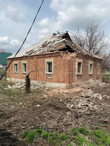 The Russians continue to "fight" with civilians in Donetsk