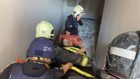 A girl, about 7 years old, was rescued from the rubble in a 9-storey residential building, where she was hit by a rocket during enemy fire