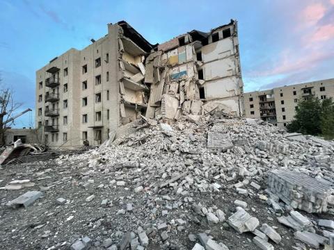 At least three dozen people are under the rubble of the 5-story building in Chasovoy Yar