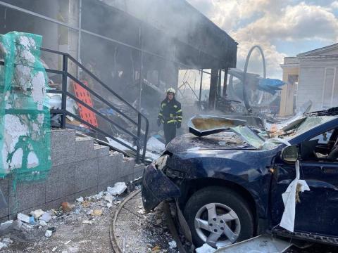 Rocket attack in Vinnytsia. Previously, 3 rushist rockets were aimed at a building with office premises