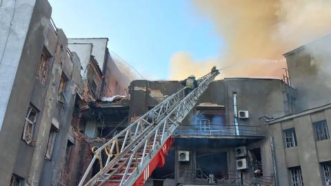 In Kharkiv, rescuers contained a fire in a residential building fired upon by the rushists