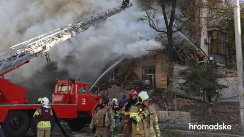 As a result of an attack by kamikaze drones, an explosion occurred in a residential building in the Shevchenko district of the capital.