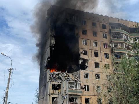 Consequences of a russian missile hitting the 9th floor in Kryvyi Rih.