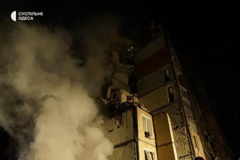 Odesa. The liquidation of the consequences of an enemy attack on a residential building is ongoing.