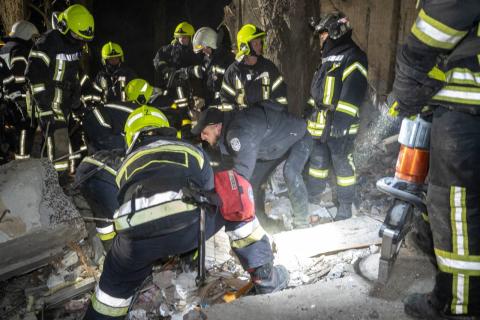 Odesa. The liquidation of the consequences of an enemy attack on a residential building is ongoing.
