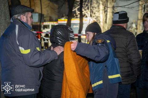 Odesa. The liquidation of the consequences of an enemy attack on a residential building is ongoing.