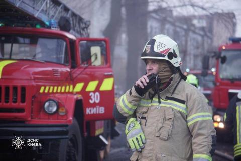 Massive missile attack on Kyiv: at least 10 injured.