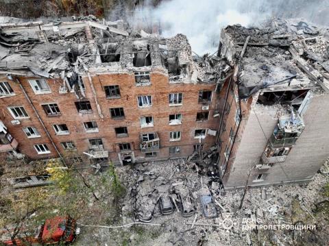 russian Missile Strike Hits Kryvyi Rih, Damaging Residential Building and Leaving Several Injured