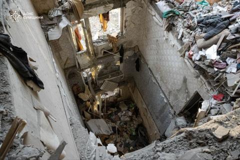 Deadly Strike in Sumy: Rescuers Retrieve Bodies, Dozens Evacuated