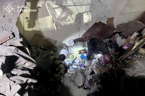 Deadly Strike in Sumy: Rescuers Retrieve Bodies, Dozens Evacuated