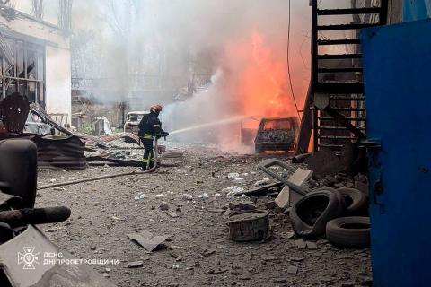 russian Terror in Kryvyi Rih: Missile Strike Kills Civilians
