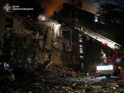 Deadly nighttime attack on Mykolaiv leaves one dead, several injured